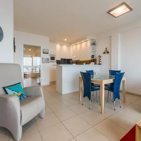Les Petrels 601 With Sea View In Apartment