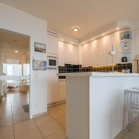 Les Petrels 601 With Sea View In Apartment Koksijde